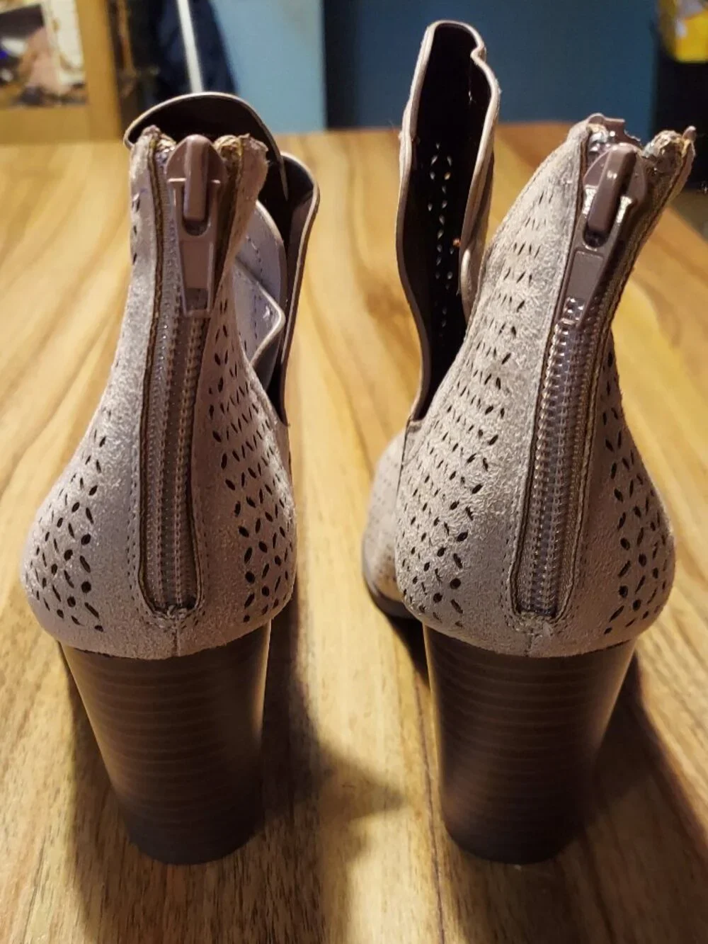 Qupid taupe boots